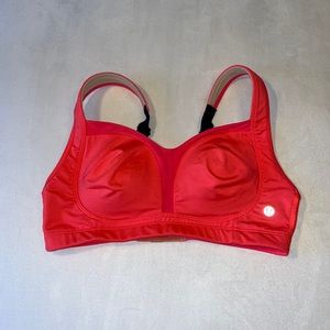 Lululemon Clasp Back Sports Bra 34C